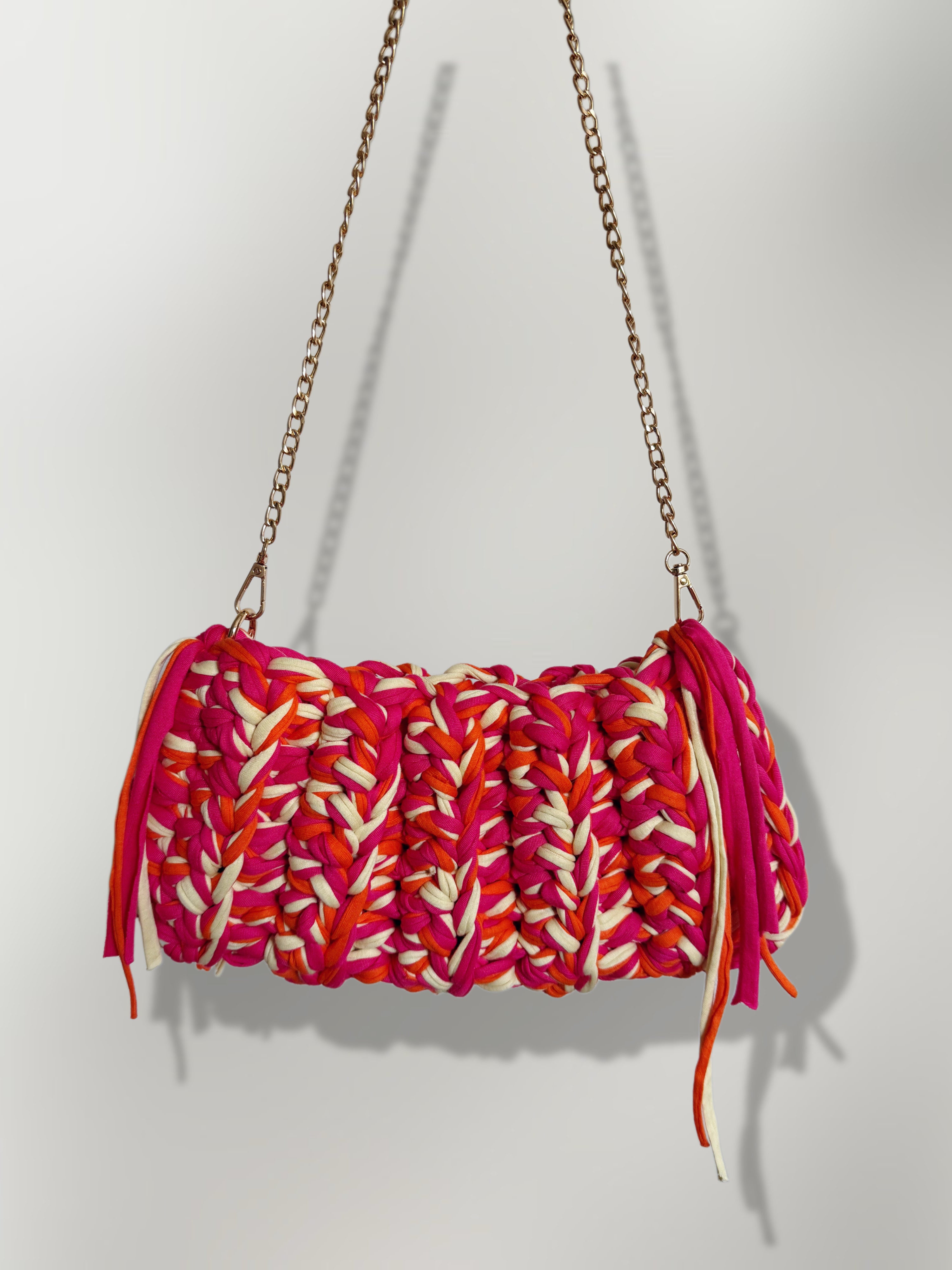 The Eda Bag in Midnight Sun